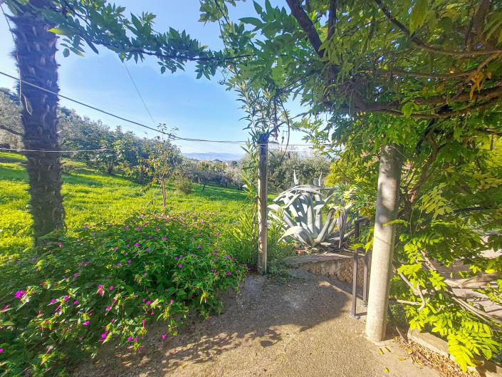 Image No.18-2 Bed Country Property for sale