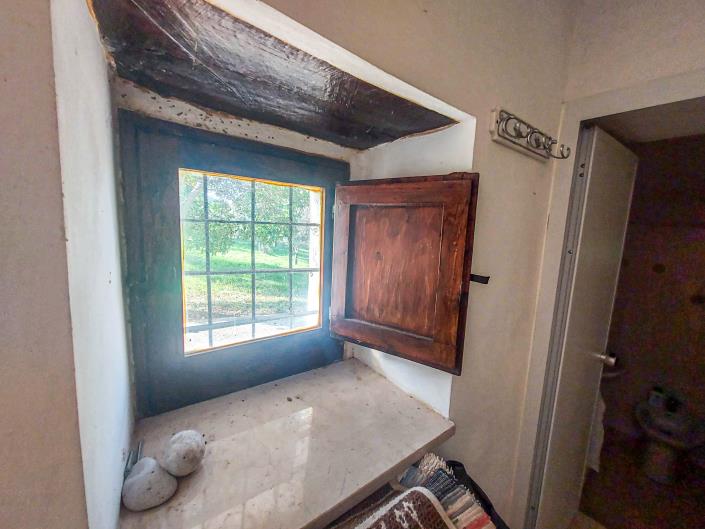 Image No.24-2 Bed Country Property for sale