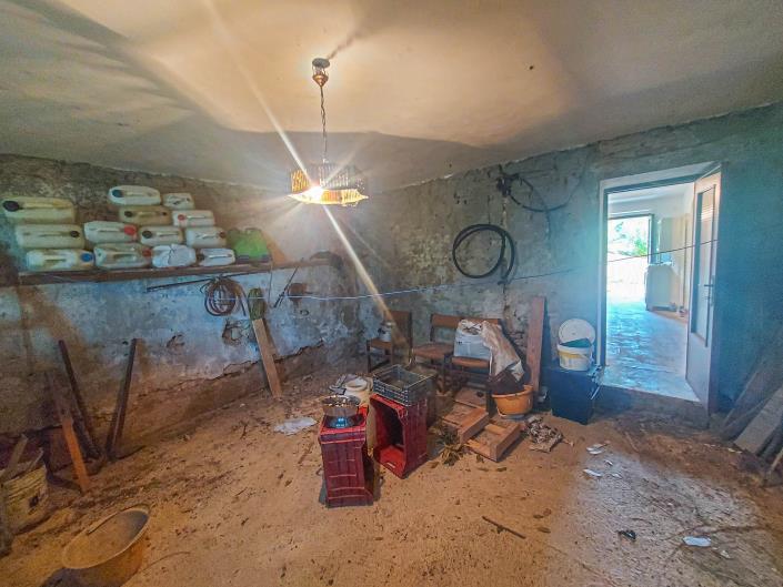 Image No.41-2 Bed Country Property for sale