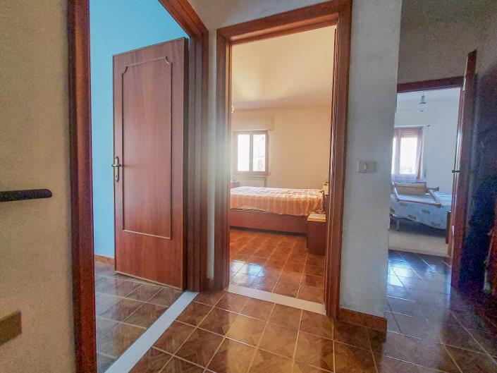 Image No.4-3 Bed Townhouse for sale