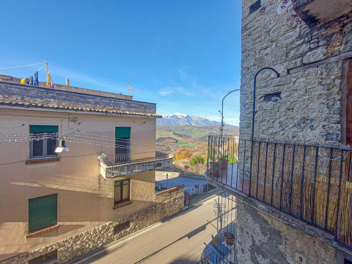 Image No.6-3 Bed Townhouse for sale