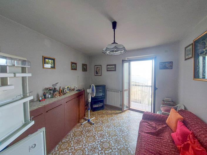 Image No.19-3 Bed Townhouse for sale