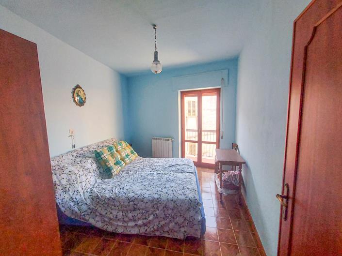 Image No.25-3 Bed Townhouse for sale