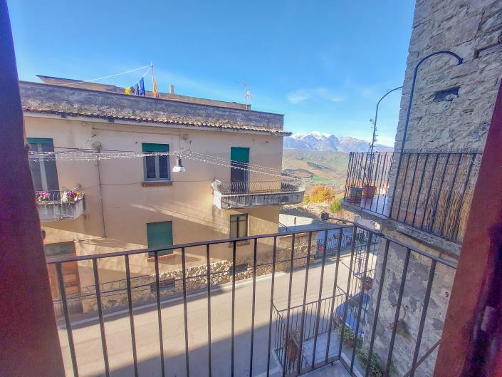 Image No.41-3 Bed Townhouse for sale