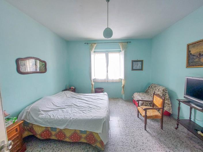 Image No.21-2 Bed Apartment for sale