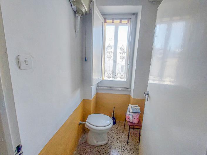 Image No.28-2 Bed Apartment for sale