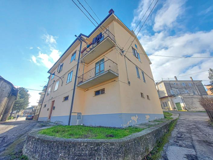 Image No.35-2 Bed Apartment for sale