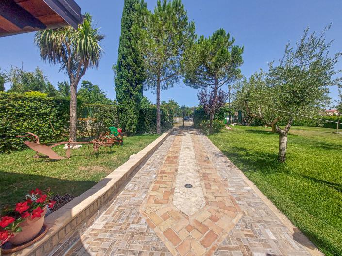 Image No.5-2 Bed Villa for sale