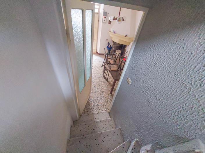 Image No.13-2 Bed Townhouse for sale