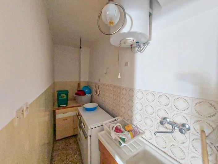 Image No.14-2 Bed Townhouse for sale