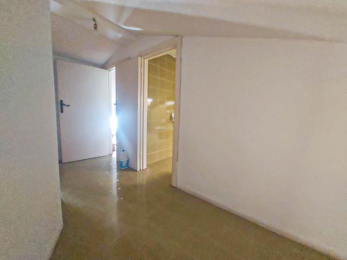 Image No.21-2 Bed Townhouse for sale