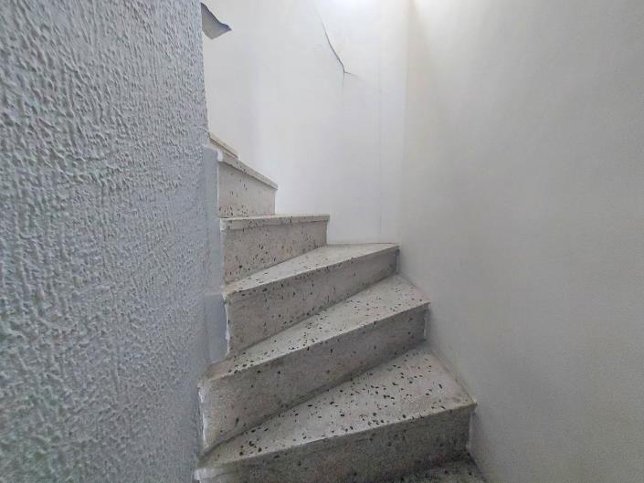 Image No.26-2 Bed Townhouse for sale