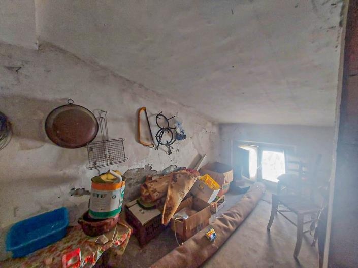 Image No.29-2 Bed Townhouse for sale