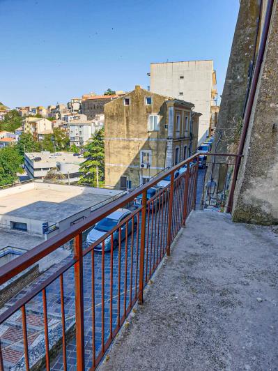 Image No.39-5 Bed Townhouse for sale