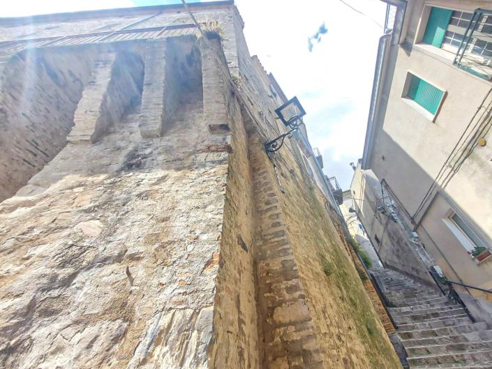 Image No.58-5 Bed Townhouse for sale