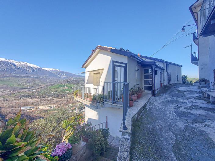 Image No.7-Maison de ville de 4 chambres à vendre à Casoli