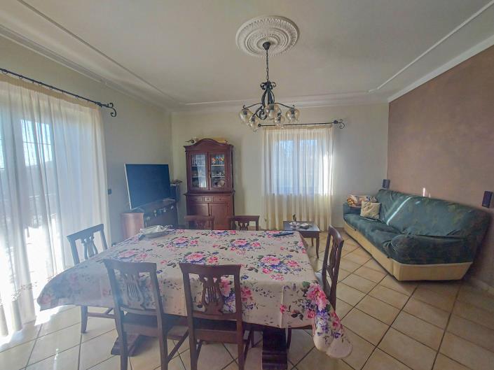 Image No.15-2 Bed Villa for sale