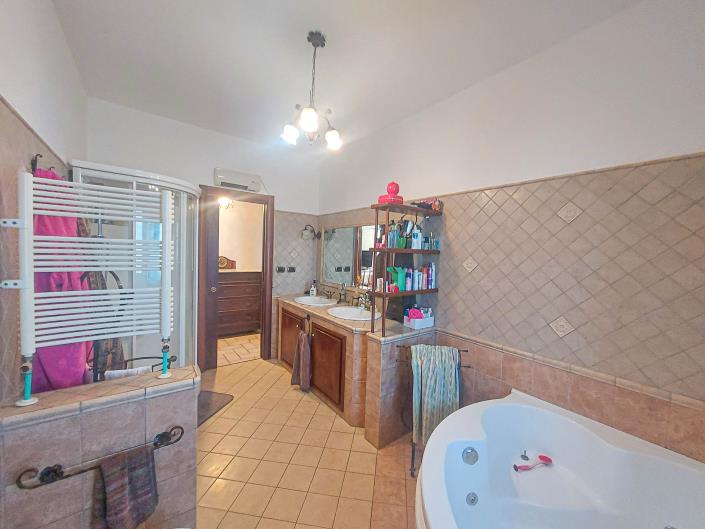 Image No.34-2 Bed Villa for sale