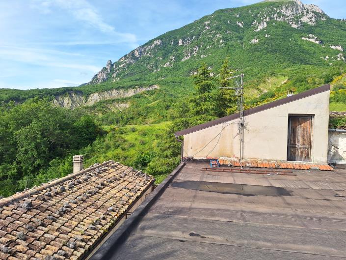 Image No.15-3 Bed House for sale