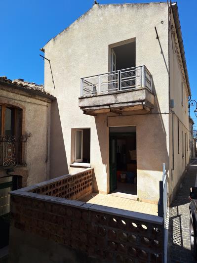 Image No.1-3 Bed Country House for sale