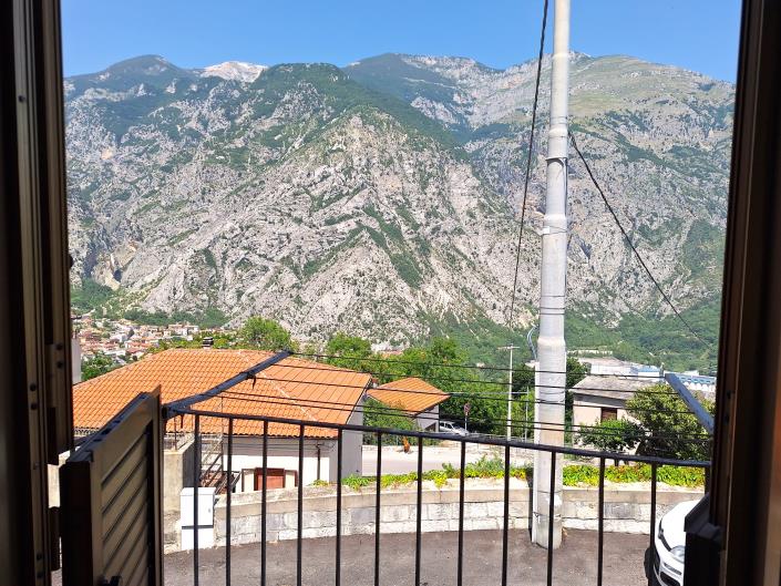 Image No.9-2 Bed Semi-Detached for sale