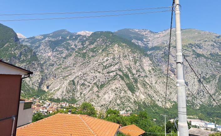 Image No.10-2 Bed Semi-Detached for sale