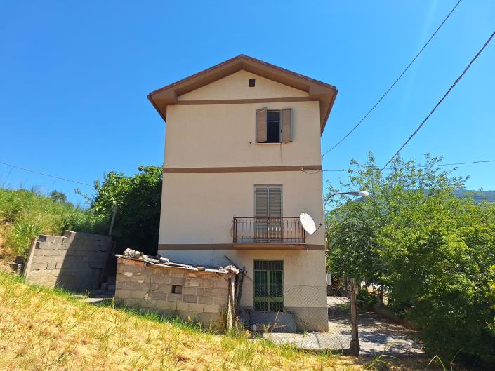 Image No.1-4 Bed Villa / Detached for sale
