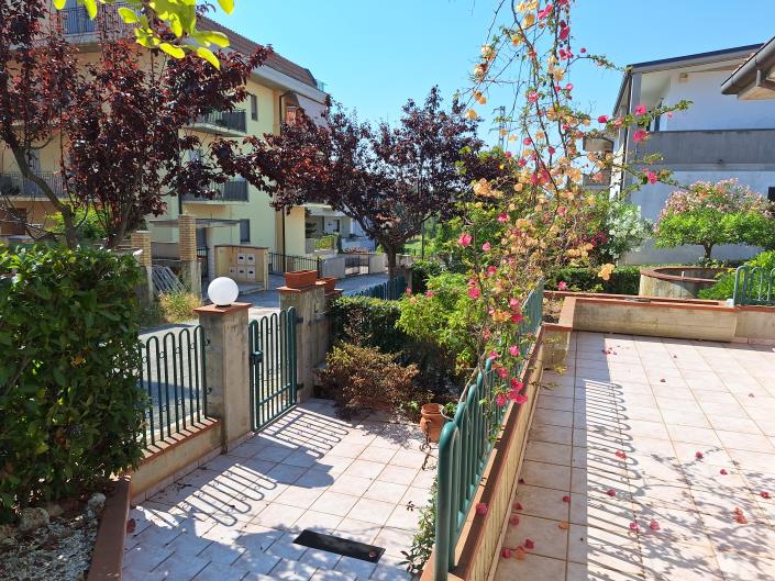 Image No.6-3 Bed Villa / Detached for sale