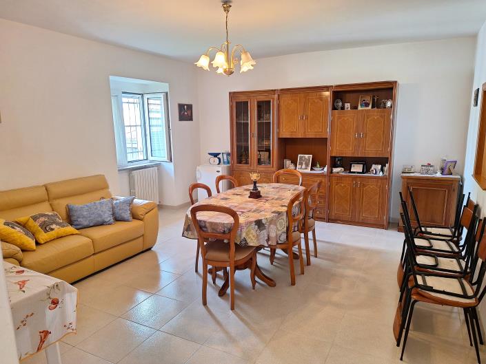 Image No.7-Maison de ville de 5 chambres à vendre à Tornareccio