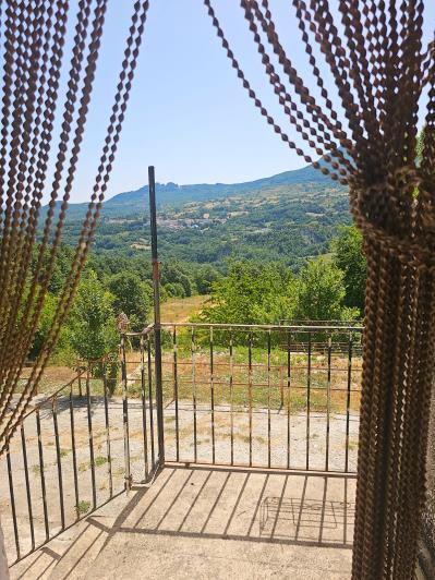 Image No.5-2 Bed Semi-Detached for sale