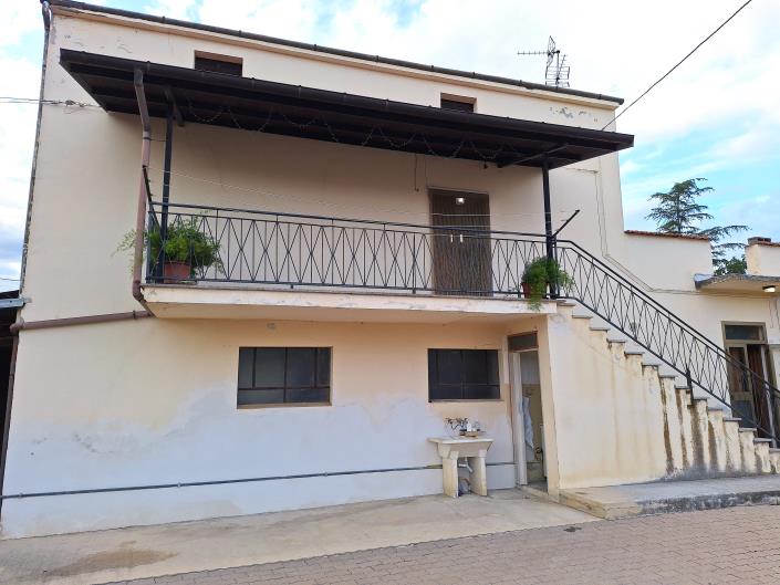 Image No.5-2 Bed House/Villa for sale