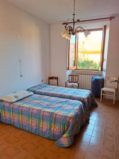 Image No.17-2 Bed Semi-Detached for sale