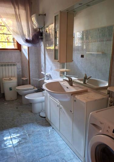 Image No.20-2 Bed Semi-Detached for sale