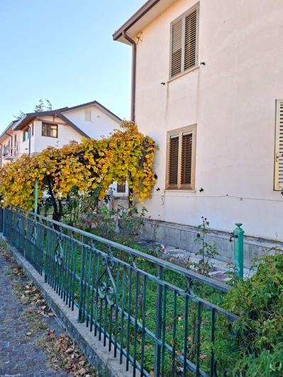 Image No.2-2 Bed Semi-Detached for sale