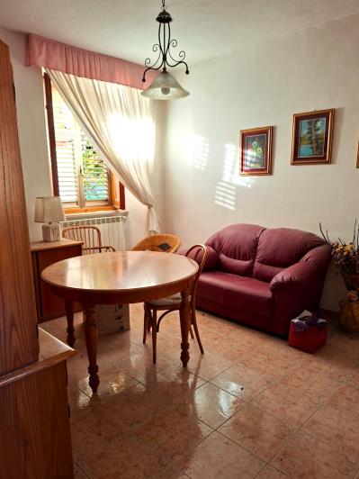 Image No.12-2 Bed Semi-Detached for sale