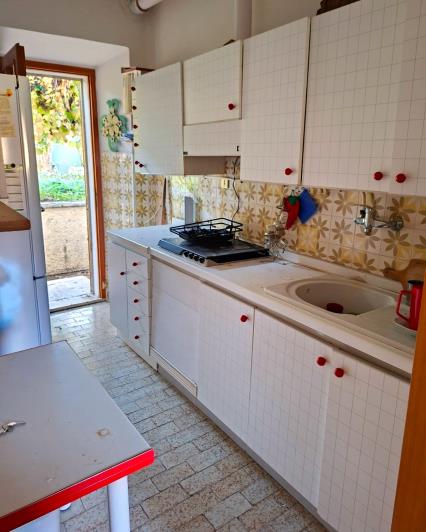 Image No.15-2 Bed Semi-Detached for sale