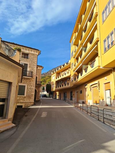 Image No.18-2 Bed Apartment for sale