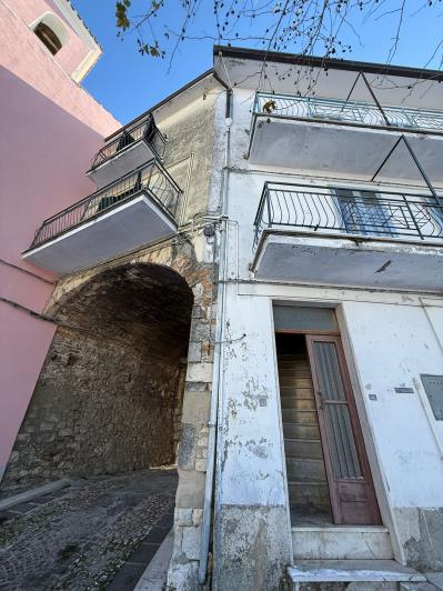 Image No.3-3 Bed Semi-Detached for sale