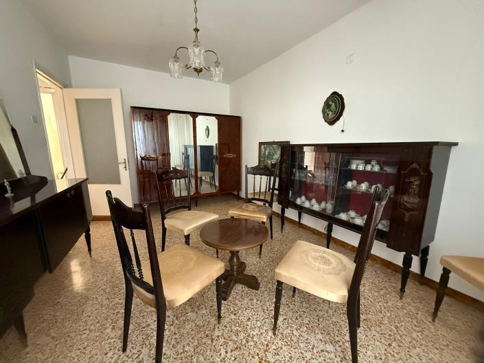 Image No.11-3 Bed Semi-Detached for sale