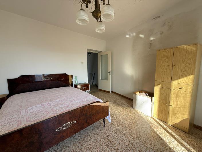 Image No.14-3 Bed Semi-Detached for sale