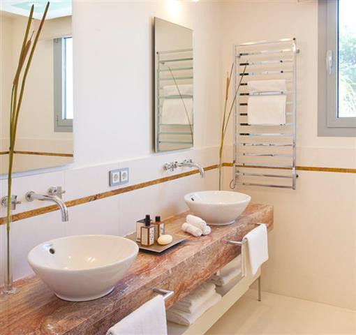 Image No.14-4 Bed House for sale