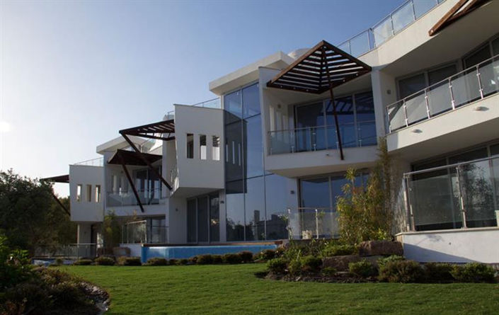 Image No.18-4 Bed House for sale