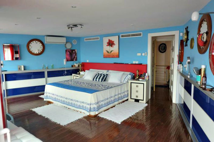 Image No.17-6 Bed House for sale