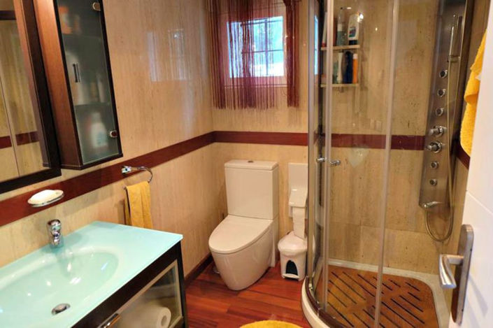 Image No.27-6 Bed House for sale