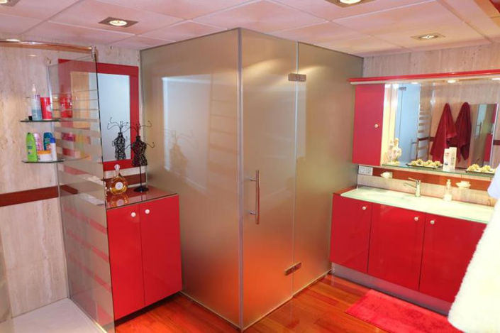 Image No.9-6 Bed House for sale