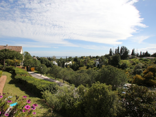 Image No.2-5 Bed House for sale