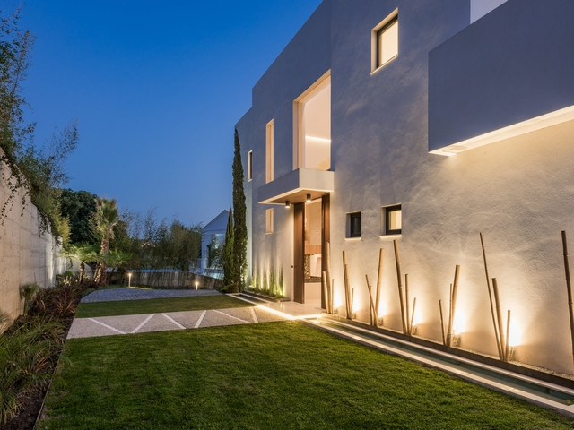 Image No.26-5 Bed House for sale