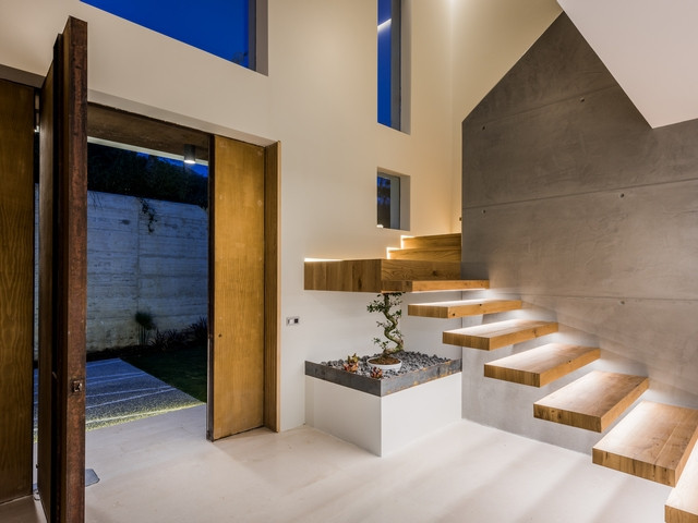 Image No.28-5 Bed House for sale