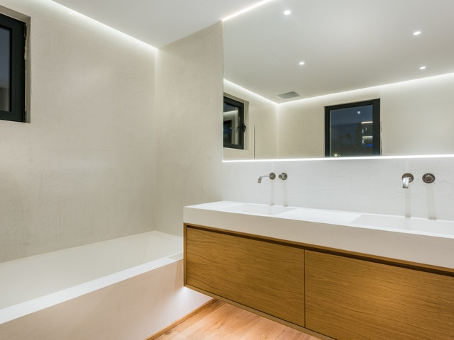 Image No.32-5 Bed House for sale