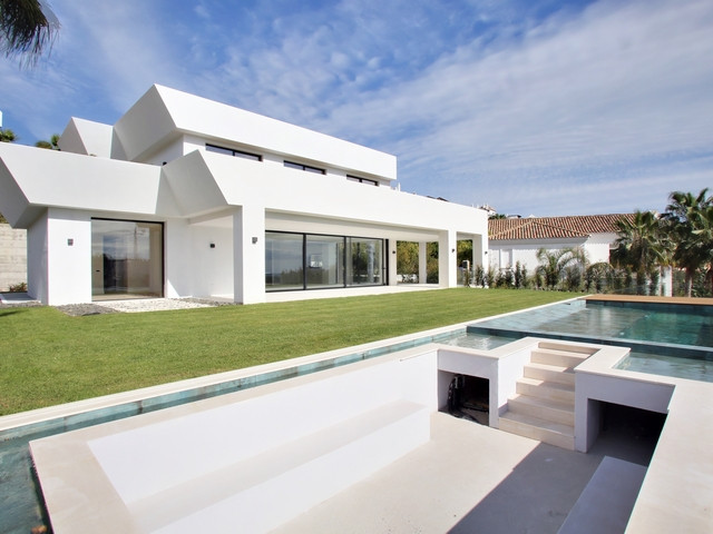 Image No.5-5 Bed House for sale